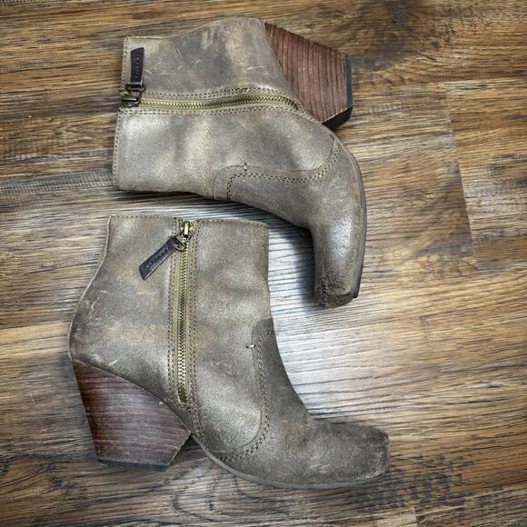 OTBT Ankle Wedge Booties Women’s 8 Distressed Leather Zip Ankle Boots - Picture 12 of 12